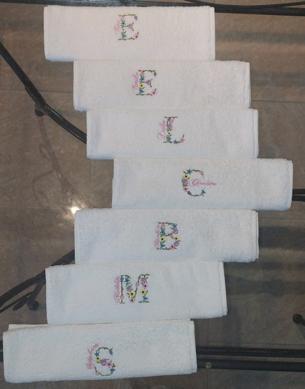 Serviette brodée avec prénom