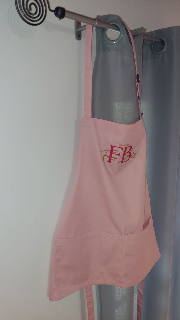 Broderie logo sur tablier